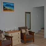 Seaforth Beach Apartment